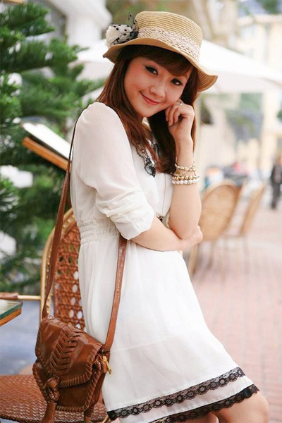 Tiền vệ Thành Lương (CLB Hà Nội) và cô vợ Thanh Huyền chuẩn bị đón đứa con đầu lòng.
